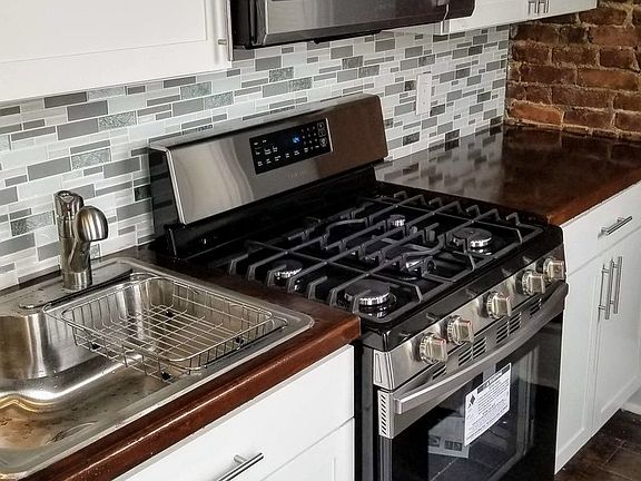 2nd image of 181 Halsey St #4