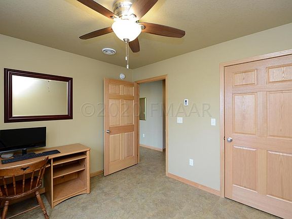 4th image of 1021 46th Ave S