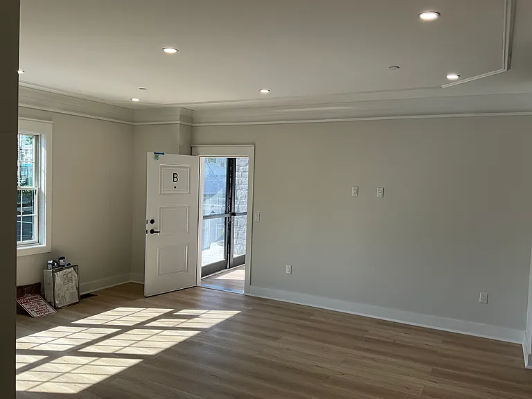 5 Milton Ave #3 — Photo 2