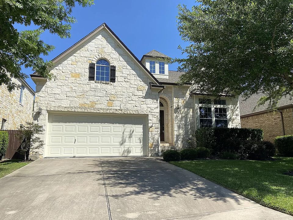 1st image of 320 Palo Alto Way
