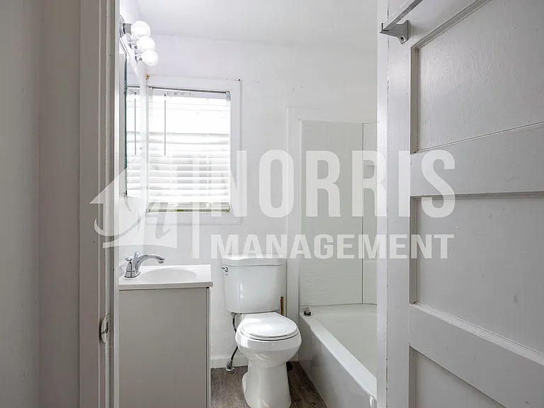 515 E 4th St — Photo 9