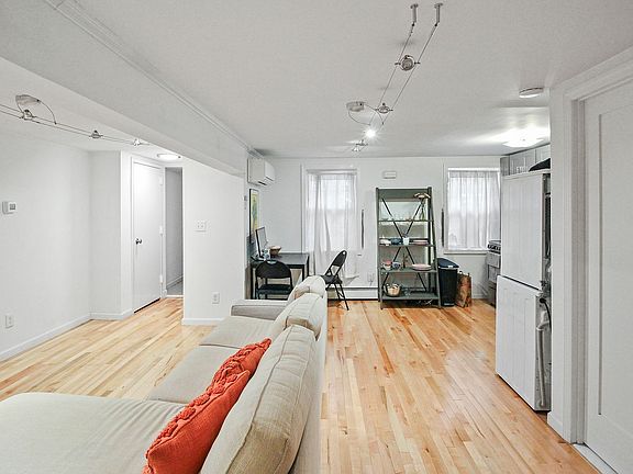 5th image of 309 Leonard St #1