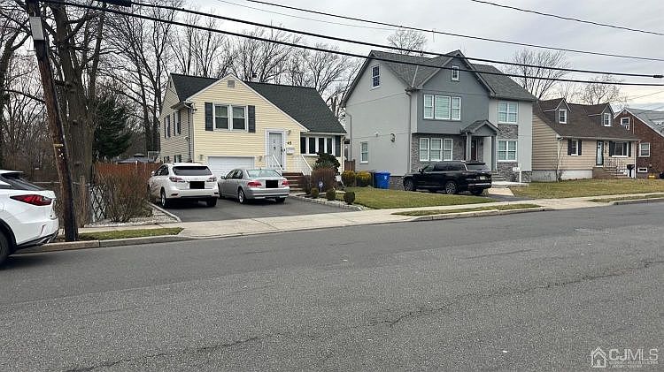 1st image of 45 Amherst Ave