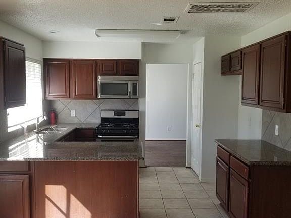 3rd image of 3327 Oak Branch Ln