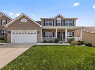 512 Pleasant Breeze Dr, O'Fallon, MO 63366