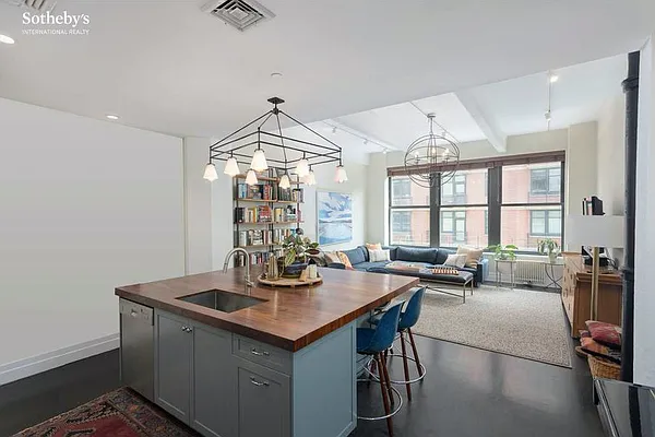 Rented by Sotheby's International Realty | media 27