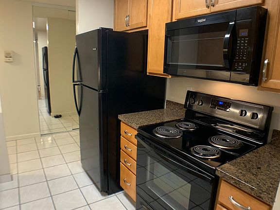 2nd image of 1411 El Camino Real APT 206