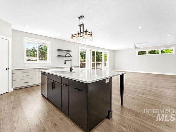 5th image of 2837 W Lemhi St