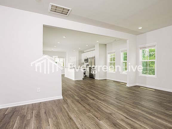 3rd image of 1010 Postmaster Ln
