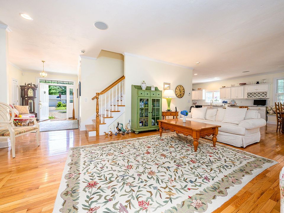 224 Wianno Circle, Osterville, MA 02655 Zillow