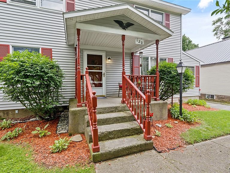 Listing photo 4