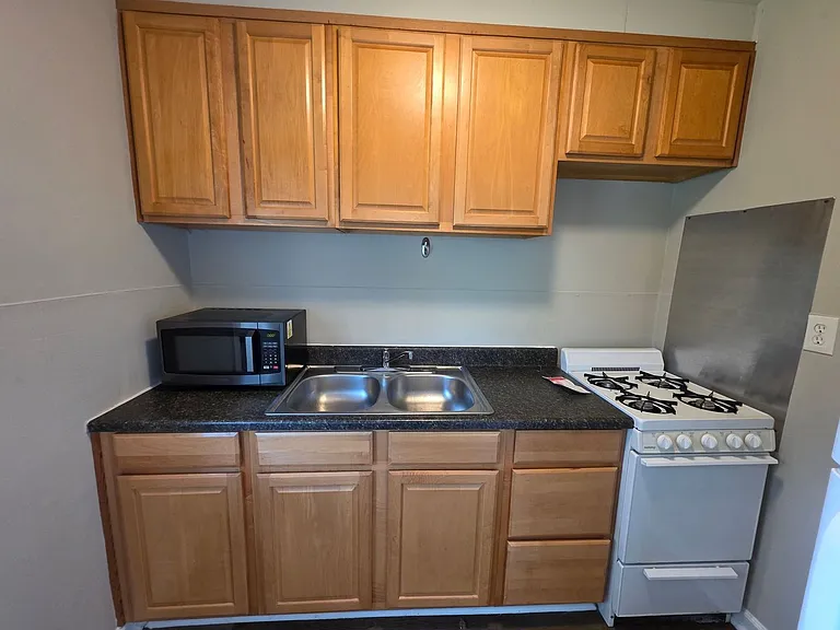 3418 NE Winn Rd — Photo 6