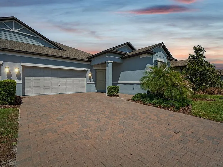 9911 Campanula Ct — Photo 1