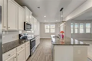 3601 Deaton Trl — Photo 6