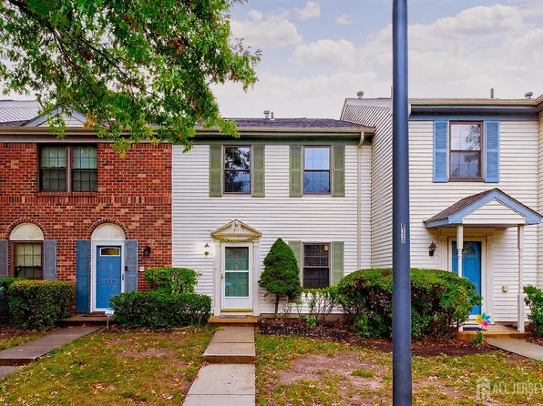 134 Pear Tree Ln, Franklin Park, NJ 08823