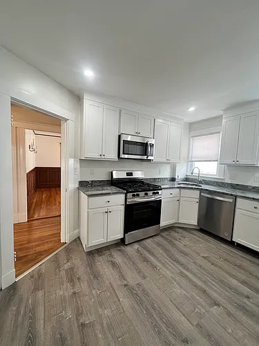 96 Brooks St #2 Photo 1
