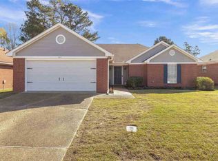 611 Acorn Ln, Brandon, MS 39047