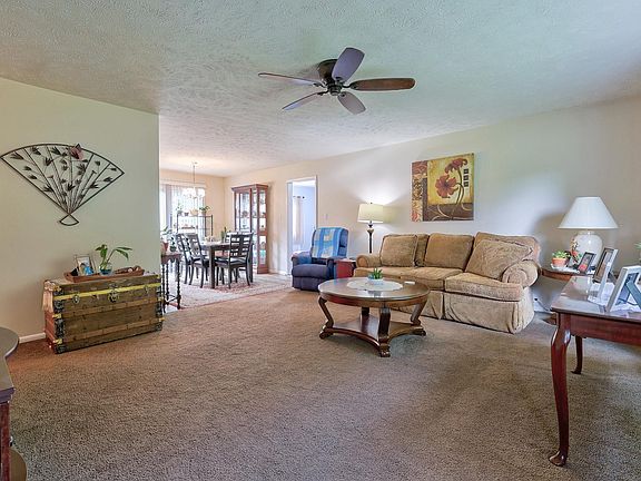 4th image of 3100 Mockingbird Ln