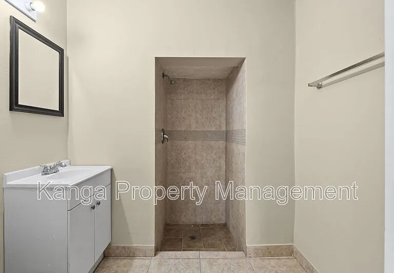3721 Henry Ave #B — Photo 17