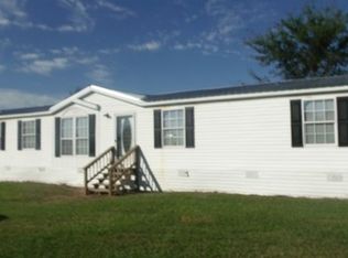 2139 Trent Ave, Grand Ridge, FL 32442