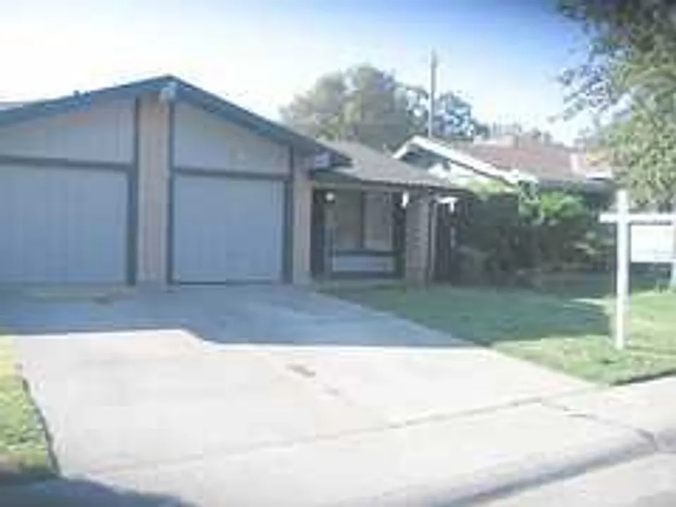 6048-50 Margo Dr