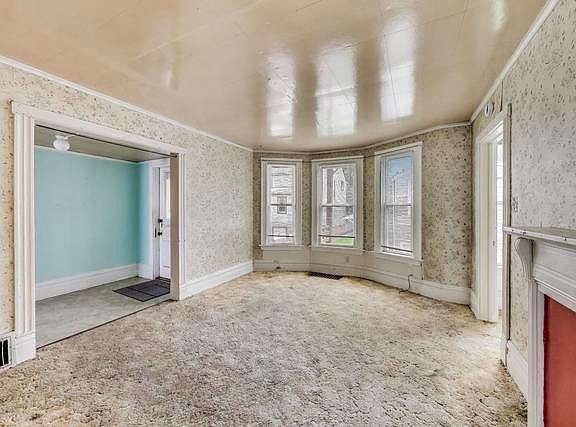 5th image of 2144 W Montrose Ave #Ch1