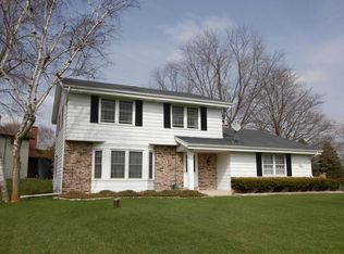 N48W26400 Bayberry Ct, Pewaukee, WI 53072