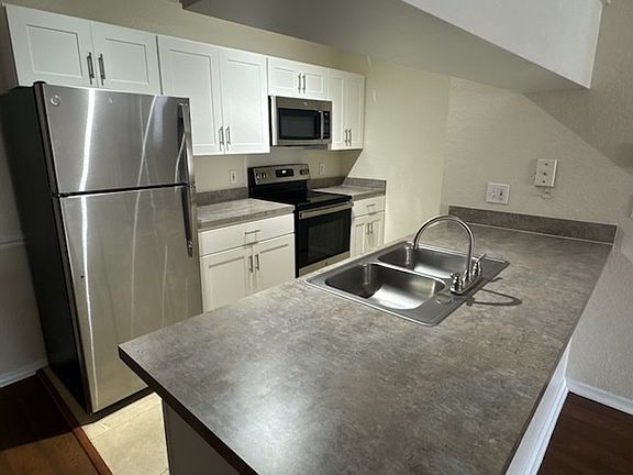 5th image of 16433 Enclave Village Dr #5-301