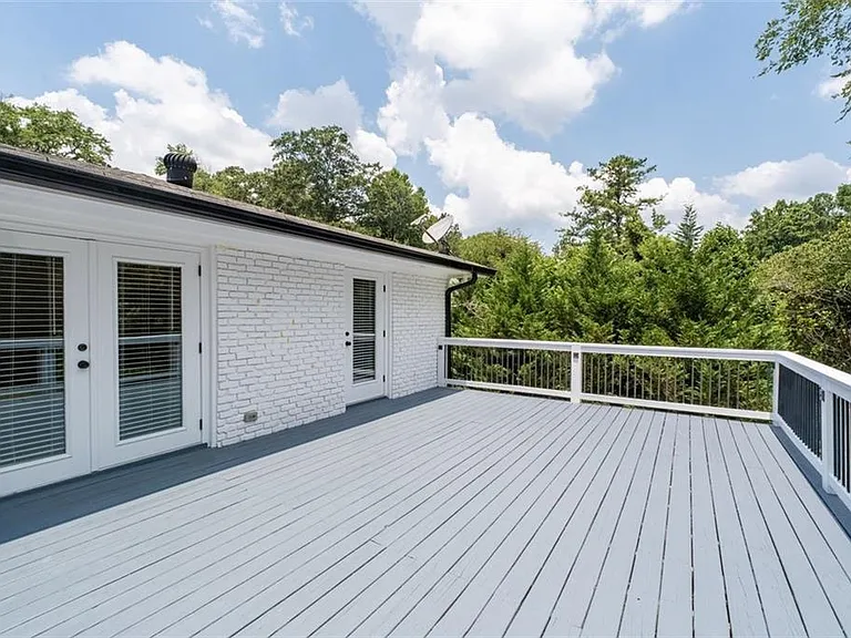 353 Westside Dr — Photo 13