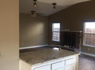 2732 E Parker Ct, Visalia, CA 93292