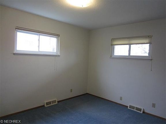 5th image of 932 Cranbrook Dr