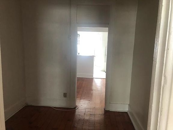 5th image of 318 Jefferson St #4L