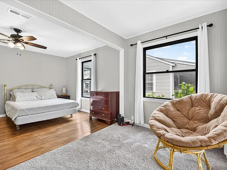 314 Melrose St — Photo 26