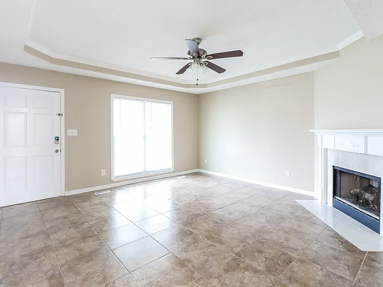 2613 Laburnum Dr — Photo 3