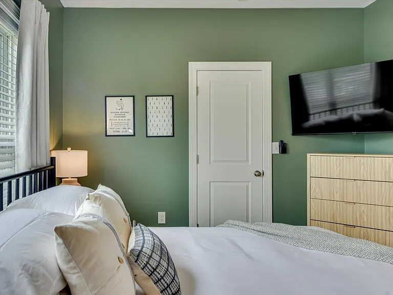 351 Landing Dr — Photo 17