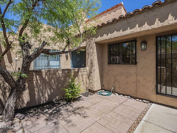 4th image of 3071 E Winterhaven Dr
