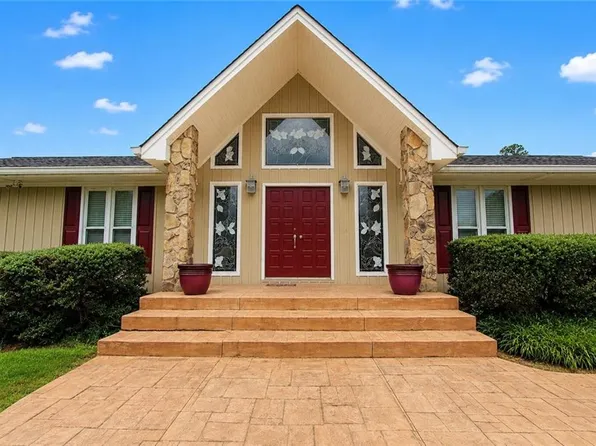 1464 Lakeview Rd, Grayson, GA 30017