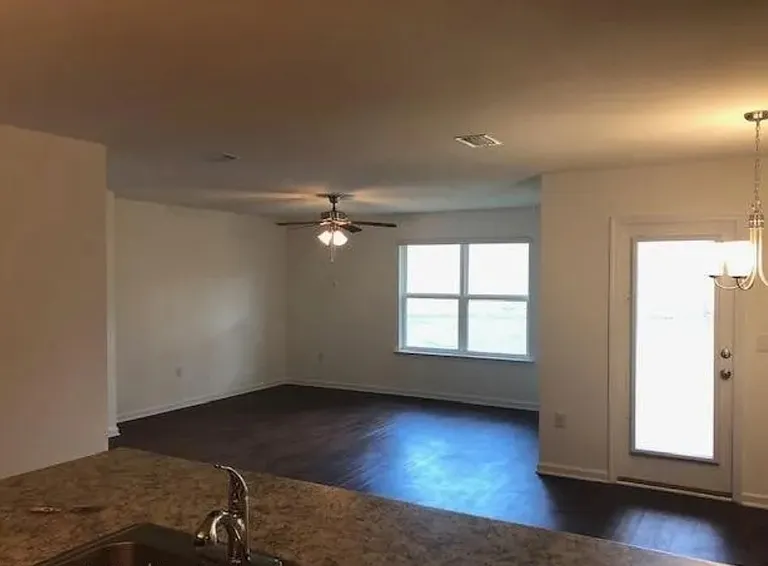 10373 Shetland Dr — Photo 4