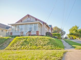 1924 W Palmer Ave, Sioux City, IA 51103