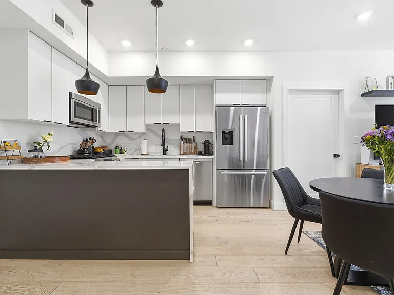 101 Condor St #205 — Photo 2