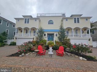 10 E 34th St, Brant Beach, NJ 08008