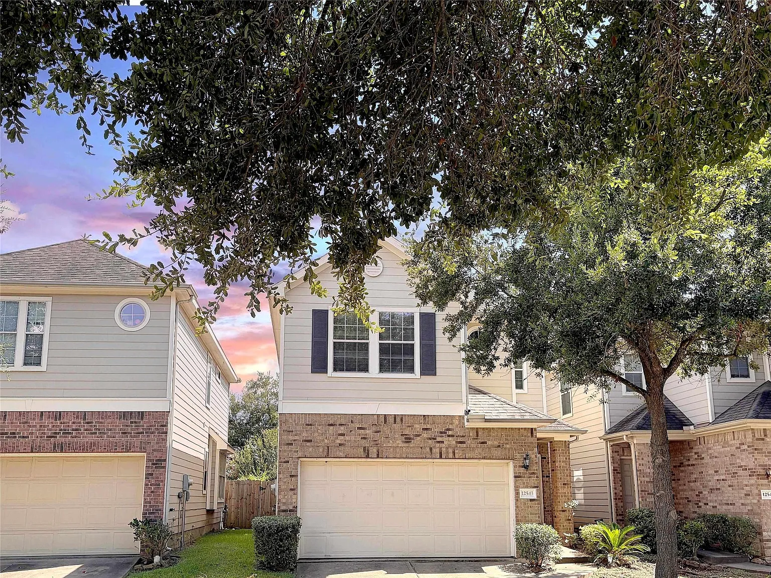 4 bed, 2.5 bath, 1624 sqft, $1,795 — Photo 1