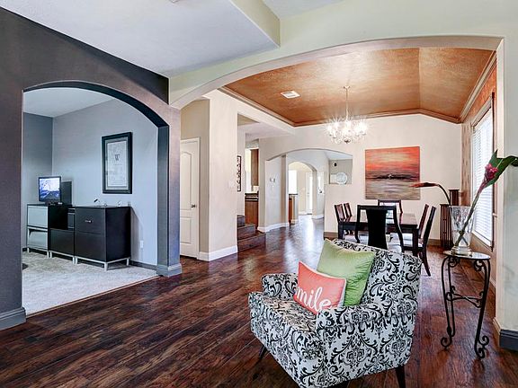 2nd image of 10008 Hidden Falls Dr