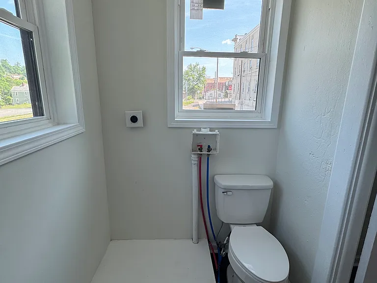 312 1/2 Walnut Ave — Photo 5