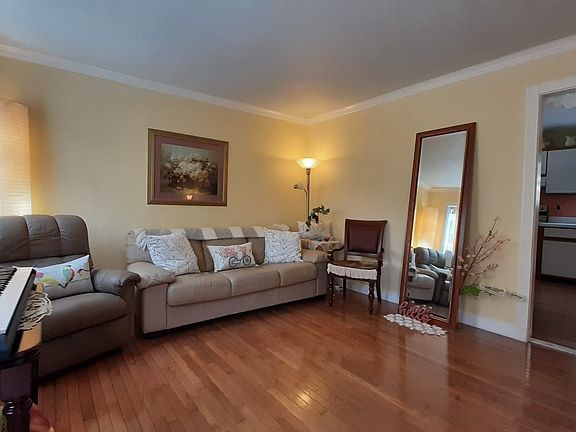 4th image of 1180 Cedarfields Dr