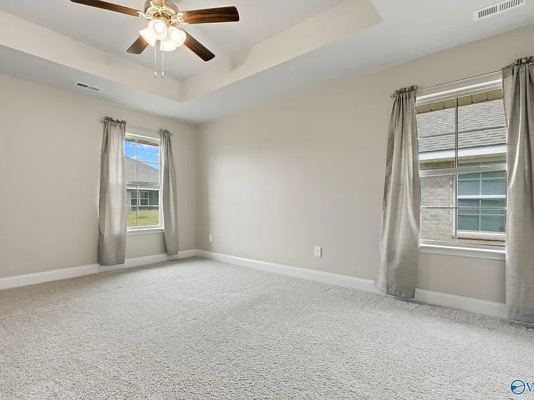 122 Ardsley Dr — Photo 21