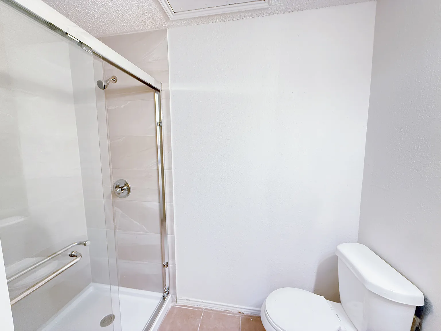 4 bed, 1905 sqft, $2,590 — Photo 3
