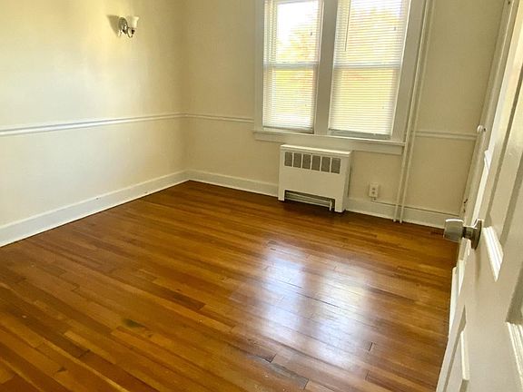 4th image of 81 Wallace St APT 1N