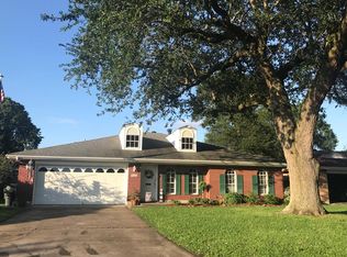 4900 Sue Ave, Groves, TX 77619