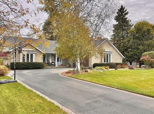 20 Meander Clos, Hamilton, ON L0R 1H1